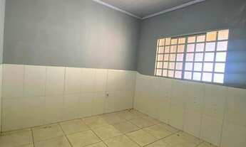 Imagem 4: Casa em condomínio Palmas I com quintal e garagem