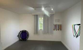 Imagem 2: LUXUOSA CASA DUPLEX,4 QUARTOS 3 SUÍTES,PISCINA PRIVATIVA,195M2,BURAQUINHO,LAURO DE FREITAS