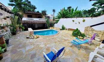 Imagem 4: AMPLO SOBRADO COM PISCINA E CHURRASQUEIRA!