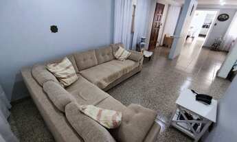 Imagem 7: Sobrado com 200m2, 3 Vagas Cobertas, 1 Suíte, 3 Quartos, Espaço Gourmet, Quintal, Sala 3 A