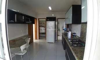 Imagem 7: VGC - Lindo Sobrado 4 Dormitórios e um quintal grande gramado