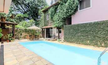 Imagem 2: Casa com 600m2 e Excelente Área de Lazer