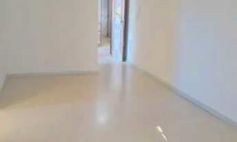 Imagem 2: L1105 Raridade. Lindo Apto 2 Dorm, Frente, Sacada, 1 º andar, Box Coberto