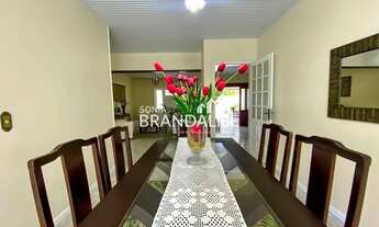 Imagem 7: Casa ampla com 4 dormitórios (sendo 1 suíte com closet) e 5 vagas de garagem!