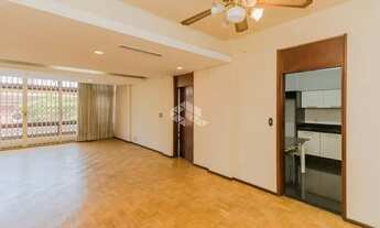 Imagem 6: EM FRENTE A SANTA CASA