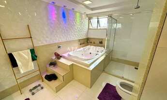 Imagem 4: Cobertura de Alto Padrão em Localização Nobre com Vista Mar e Lazer Privativo