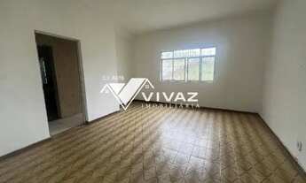 Imagem 4: EXCELENTE CASA AMPLA TOTALMENTE INDEPENDENTE COM QUINTAL E GARAGEM EM PIEDADE