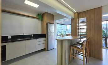 Imagem 6: Amplo apartamento com vista para praça luis bassani e mar, com sacada de frente com churra