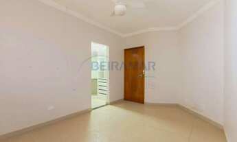 Imagem 2: Casa com 3 Quartos, 2 Suítes, Closet e Área Gourmet com 4 vagas de garagem Condomínio Por