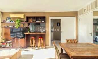 Imagem 6: Apartamento com 70m², 2 quartos, sendo 1 suíte, 2 vagas de estacionamento, no bairro Petró