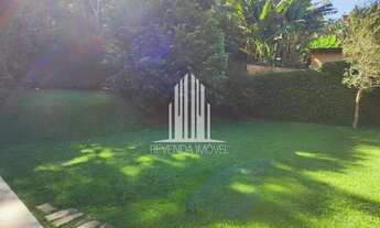 Imagem 6: Casa de Luxo para Locação em Carapicuíba-SP, no Bairro Chácara dos Lagos: 4 Quartos, 1 Suí