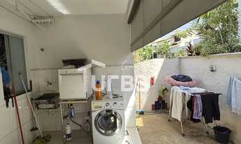 Imagem 6: Casa térrea com aquecimento solar na piscina, banheiros e luminárias