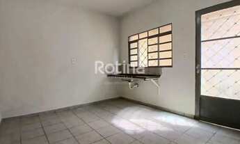 Imagem 6: Casa para alugar, 2 quartos, Segismundo Pereira - Uberlândia/MG - Rotina Imobiliária
