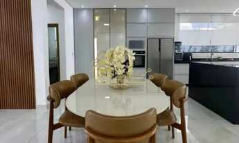 Imagem 5: Casa de Alto Padrão a venda no Condomínio Ouro verde, 5 suítes, área de lazer com piscina