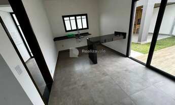 Imagem 3: DR - Sobrado para venda tem 198 m² com 5 quartos, sendo 4 suítes - Condomínio Residencial