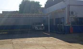 Imagem 7: EXCELENTE PRÉDIO COMERCIAL COM PÁTIO E GARAGEM PARA CAMINHÕES. 2.730M²