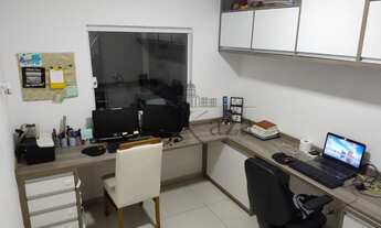 Imagem 5: Casa para aluguel tem 250 metros quadrados com 4 quartos