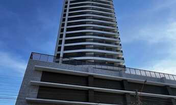 Imagem 3: Apartamento para venda possui 225 metros quadrados com 4 suitesem Jóquei - Teresina