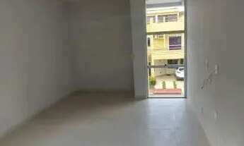 Imagem 3: Casa de condomínio sobrado para aluguel possui 210 metros quadrados com 3 quartos