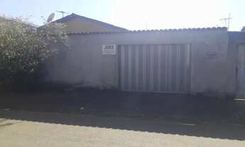 Imagem: Casa sozinha no lote