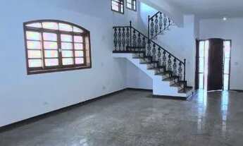 Imagem 3: Casa de condomínio para aluguel tem 350 metros quadrados com 4 quartos