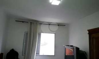 Imagem 3: Sobrado abaixo da avaliação ao lado do Metrô Jardim São Paulo