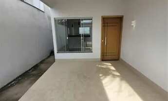 Imagem 3: Casa de 2 quartos sendo uma suíte no Triunfo, acabamento diferenciado e espaço para amplia