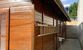 Imagem 6: Casa com amplo quintal e 3 quartos