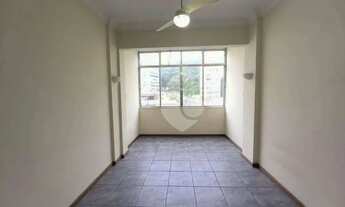 Imagem 3: Apartamento com 3 quartos à venda, 110 m² por R$ 750.000 - Laranjeiras - Rio de Janeiro/RJ