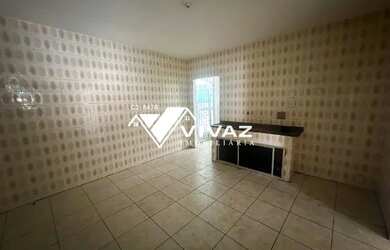 Imagem 5: EXCELENTE CASA AMPLA TOTALMENTE INDEPENDENTE COM QUINTAL E GARAGEM EM PIEDADE