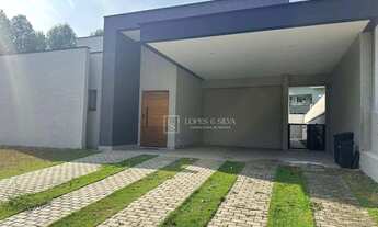 Imagem 3: Casa com 4 suítes Disponível para VENDA ou LOCAÇÃO Localizada no Condomínio Figueira Garde