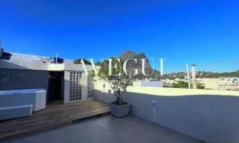 Imagem: Cobertura com vista para a Pedra da Gávea