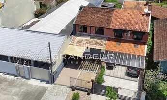 Imagem 3: Sobrado com charme e localização privilegiada no coração de Guaratuba