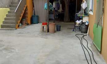 Imagem 4: São 3 casas,com 2 alugadas