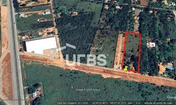 Imagem 3: Área de 12.000 m², plana e semi murada, a apenas 300 metros da GO-020, em uma das regiões