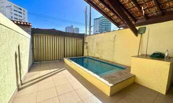 Imagem 4: Casa com piscina à venda na Vila Guilhermina, Praia Grande - SP