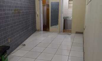 Imagem 6: Kitnet no Aterrado, com área externa