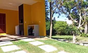 Imagem: Temporada Jurere Casa com Jardim 5 pessoas