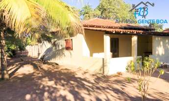 Imagem 3: Excelente casa com 180m2, terreno de 800m2, frente avenida, 2 varandas, 3 quartos, banheir