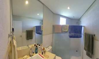 Imagem 3: Casa de condomínio para venda possui 556 metros quadrados com 5 quartos