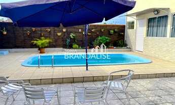 Imagem: Casa ampla com 4 dormitórios (sendo 1 suíte