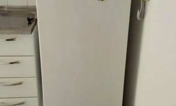 Imagem 2: Apartamento para aluguel e venda possui 60 metros quadrados com 2 quartos