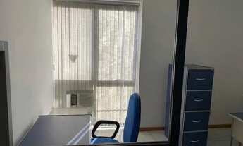 Imagem 7: Sala comercial com 33m², no bairro Azenha, para locação