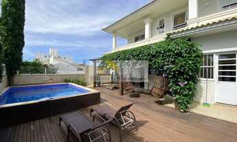 Imagem 2: Aluguel de Temporada! Belíssima casa com 04 dormitórios e piscina, confira!