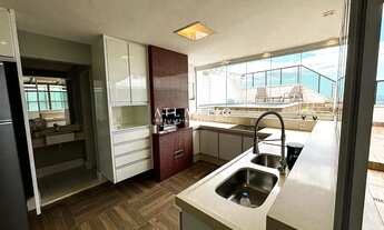 Imagem 2: Cobertura de Alto Padrão em Localização Nobre com Vista Mar e Lazer Privativo