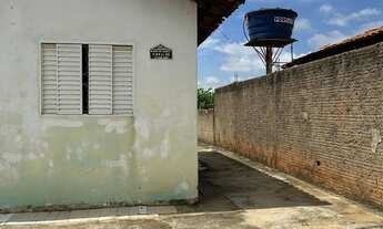 Imagem 2: Casa Bairro Canelas em Várzea Grande na Rua Bico de Arara