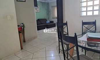 Imagem 5: Casa residencial com 3 quartos sendo 2 suítes disponível para Venda em Uberlândia - MG