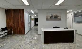 Imagem 6: Sala comercial reformada - padrão alto, com 247m², à Rua México, nº 11