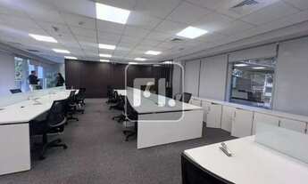 Imagem 2: Escritório para aluguel e venda possui 327 metros quadrados em Cerqueira César - São Paulo