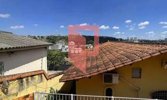 Imagem 4: Casa Ampla para Locação com 5 Quartos, Suíte e Área Gourmet Alto Caiçaras